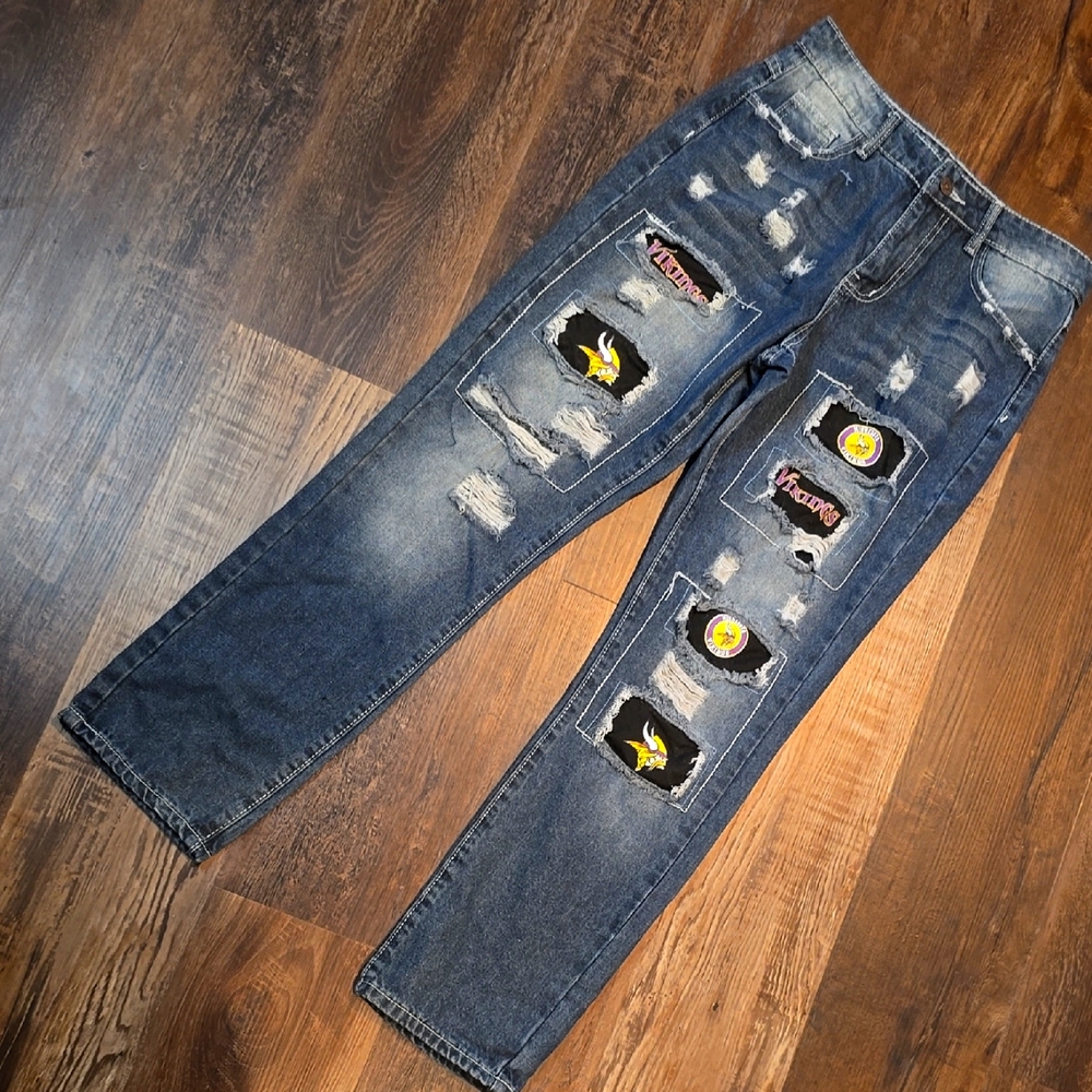 Minnesota Vikings Stylish Blue Distressed Women's Jeans, sz 28 waist
